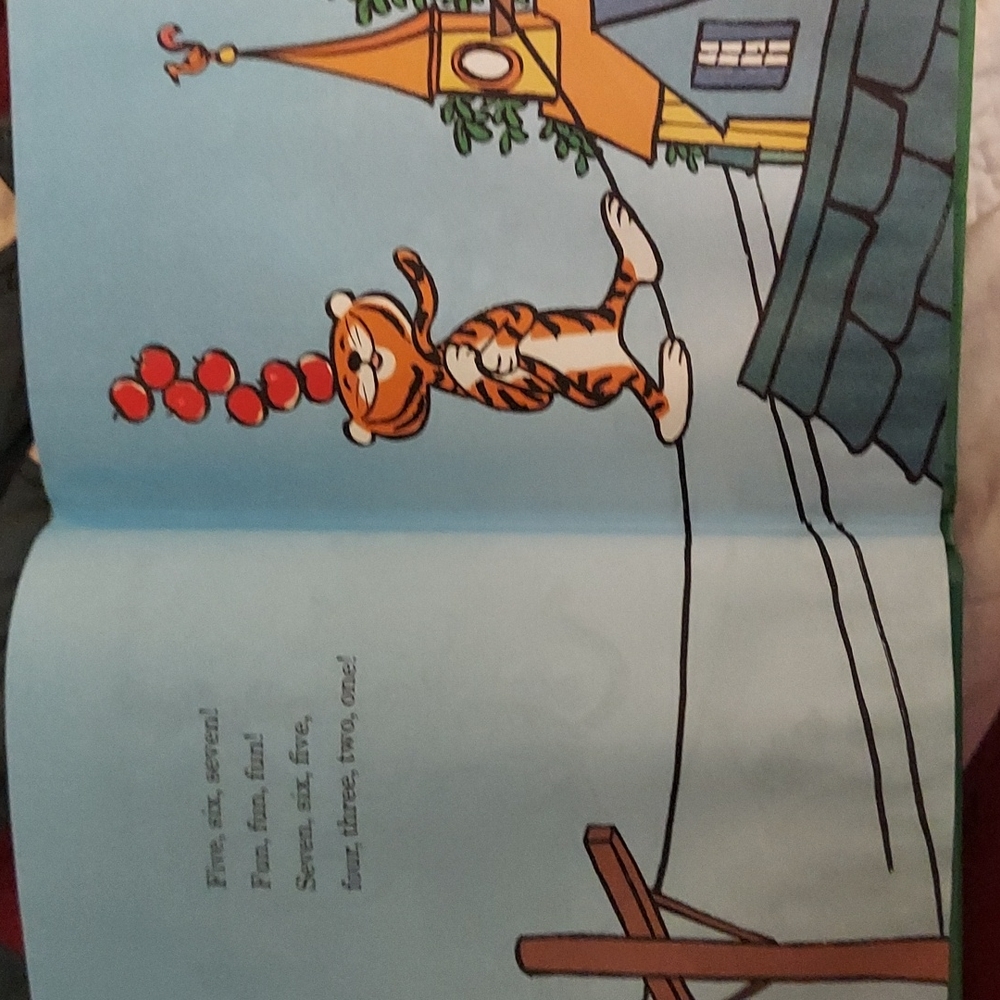 Ten Apples Up On Top! By Dr. Seuss - Picture 8 of 12
